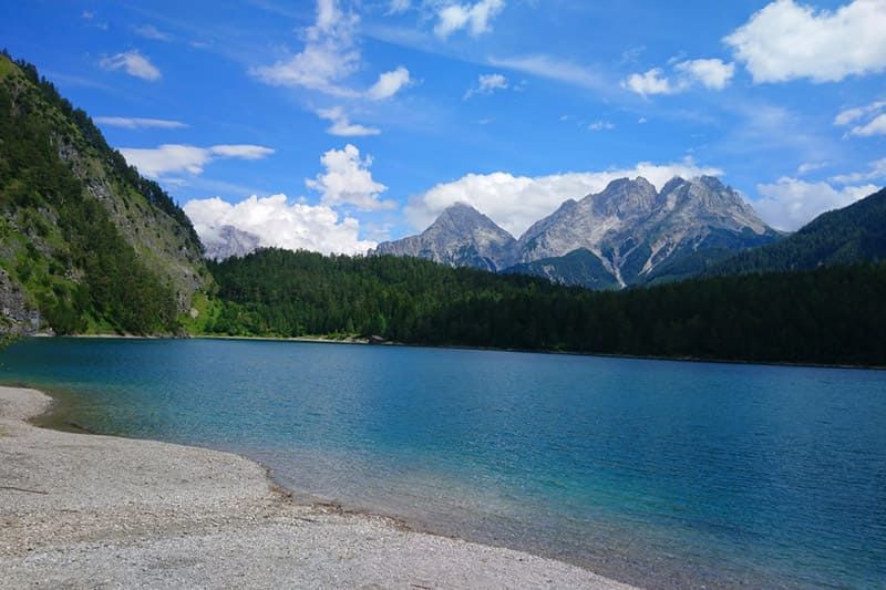 Swimming in the Plansee summer holiday in Tyrol